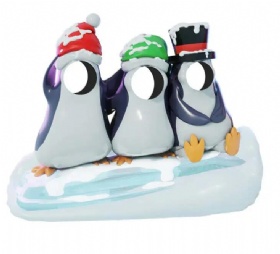 5′ PENGUINS ON ICE PHOTO OP